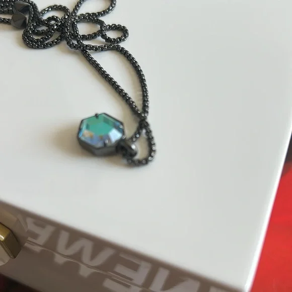 Kendra Scott Gunmetal and Dichroic Glass Stone Adjustable Necklace. - Picture 7 of 7